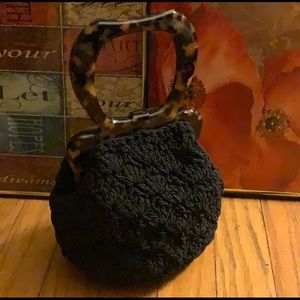 Beautiful vintage purse gently used.